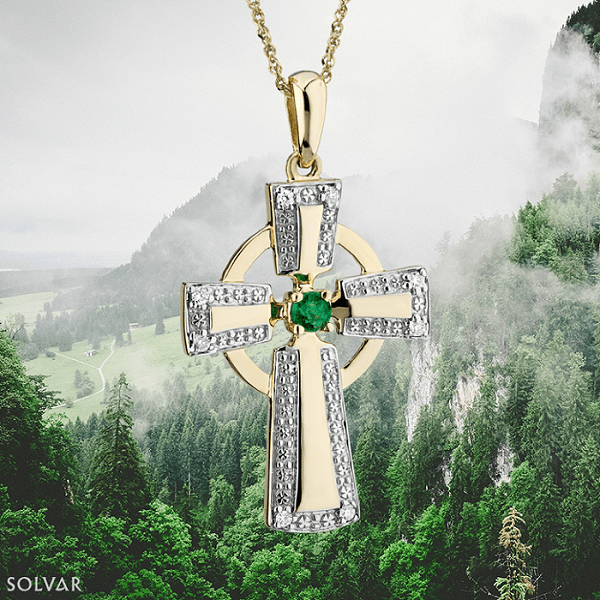 Celtic Cross 10K and diamond - Celtic Corner / Scottish Treasures