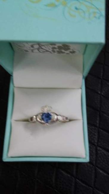 Ring - birthstone Claddagh