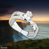 Claddagh kiss ring